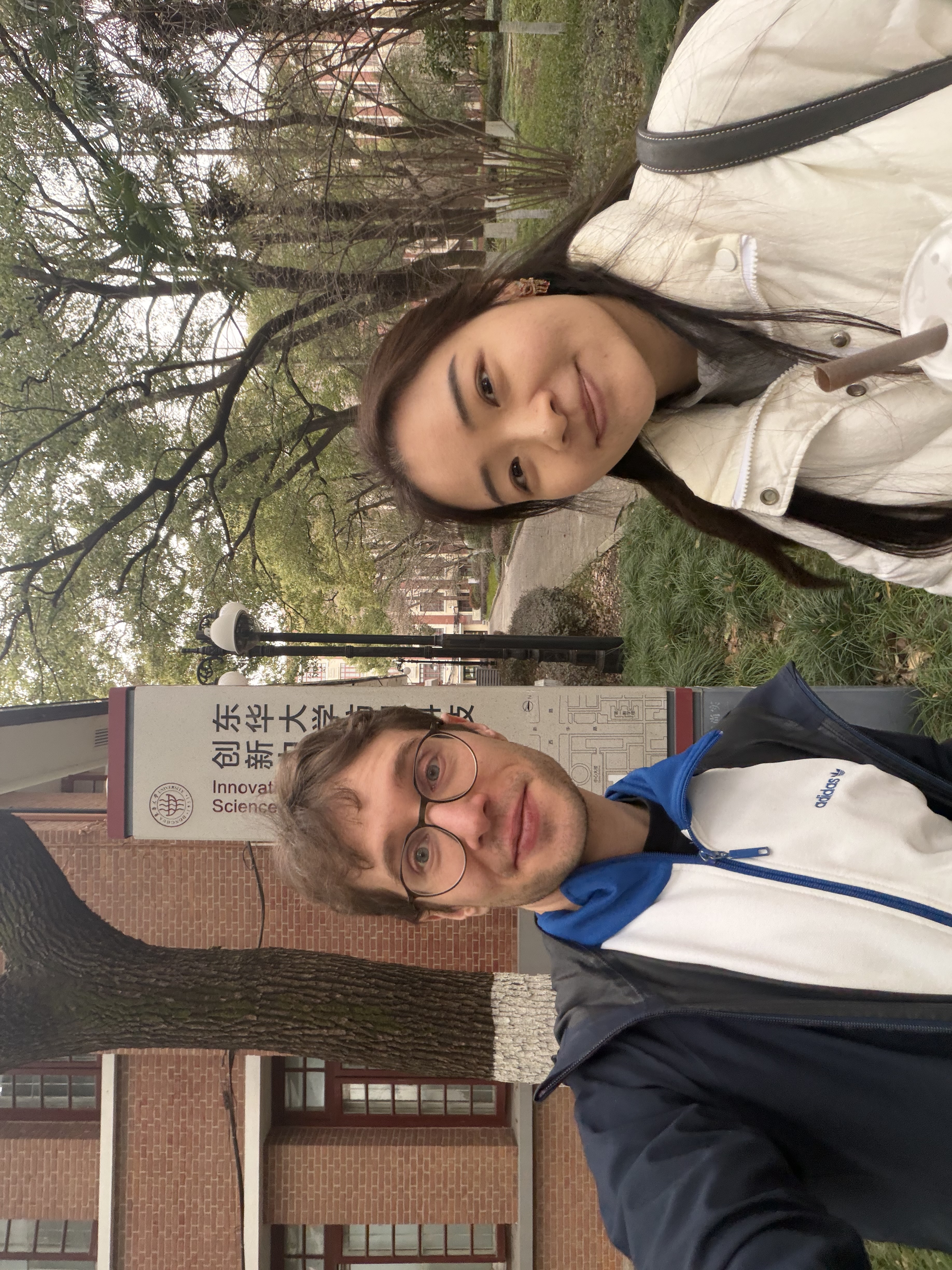 Prof. Gu Chudan and Dominik Dotzauer at Donghua University